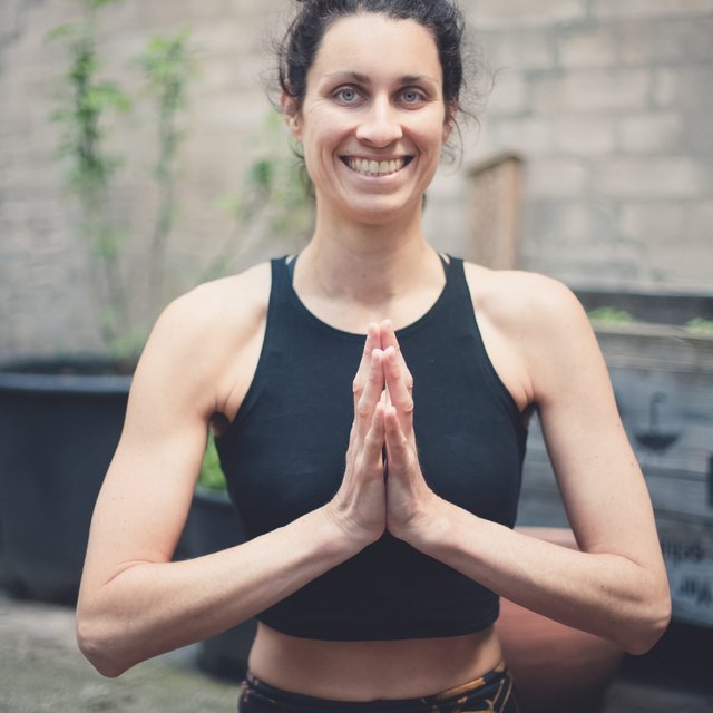 Vinyasa-Yoga mit Celia