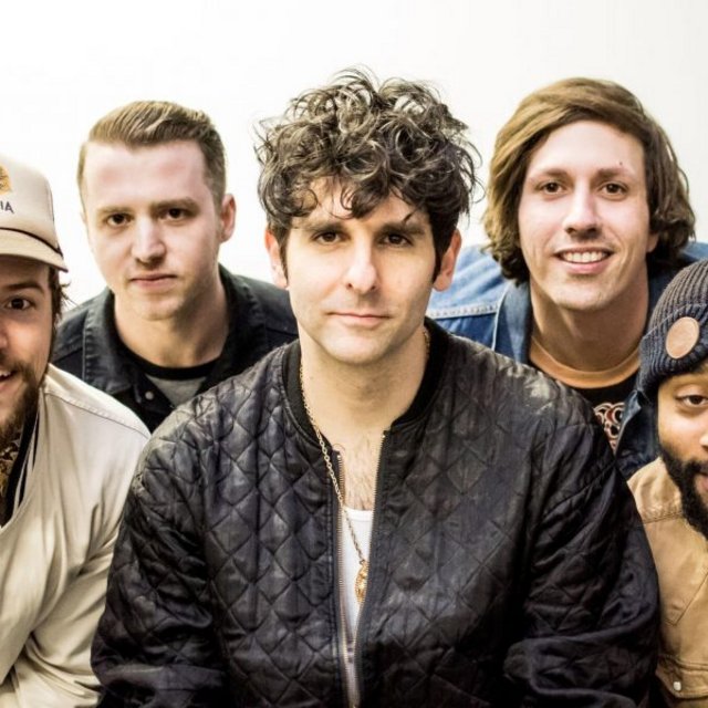 Low Cut Connie